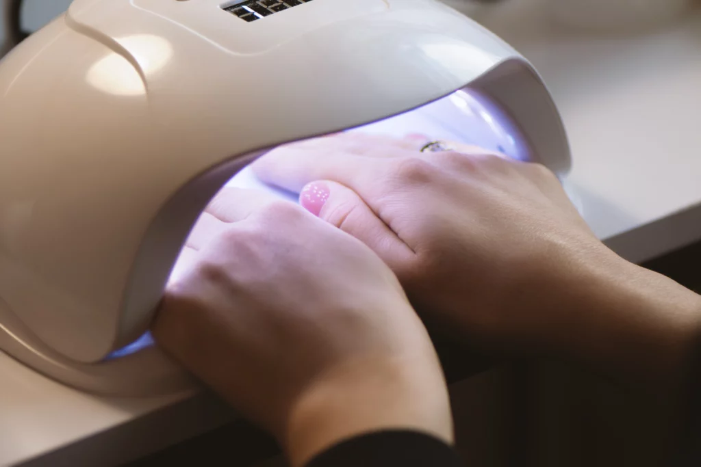 Lámparas UV Radiación uñas manicura Conicet